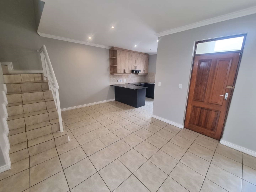 To Let 2 Bedroom Property for Rent in Royal Ascot Western Cape